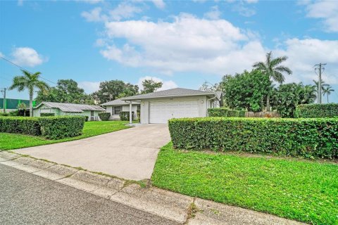 Casa en venta en Bradenton, Florida, 3 dormitorios, 151.9 m2 № 2408517 - foto 9