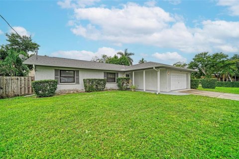 Casa en Bradenton, Florida 3 dormitorios, 151.9 m2 № 2408517