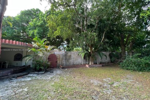 Villa ou maison à vendre à Miami, Floride: 4 chambres, 481.23 m2 № 1874815 - photo 18