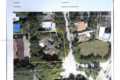 Villa ou maison à vendre à Miami, Floride: 4 chambres, 481.23 m2 № 1874815 - photo 23