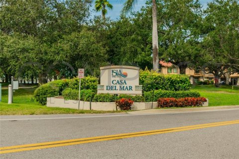 Снять в аренду кондоминиум в Сент-Питерсберг, Флорида 1 комната, 98.01м2, № 1334532 - фото 13