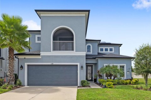 House in Orlando, Florida 5 bedrooms, 325.72 sq.m. № 2302611