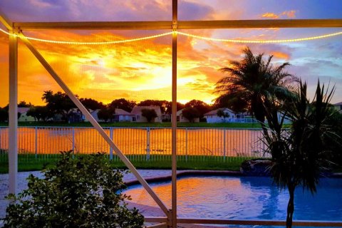 House in Weston, Florida 4 bedrooms, 266.07 sq.m. № 1227738 - photo 1