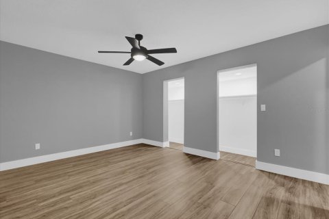 House in Orlando, Florida 4 bedrooms, 148.27 sq.m. № 1553392 - photo 20