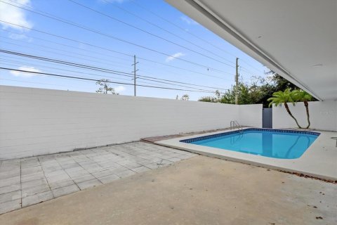 House in Orlando, Florida 4 bedrooms, 148.27 sq.m. № 1553392 - photo 24