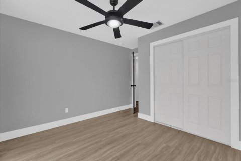 House in Orlando, Florida 4 bedrooms, 148.27 sq.m. № 1553392 - photo 15