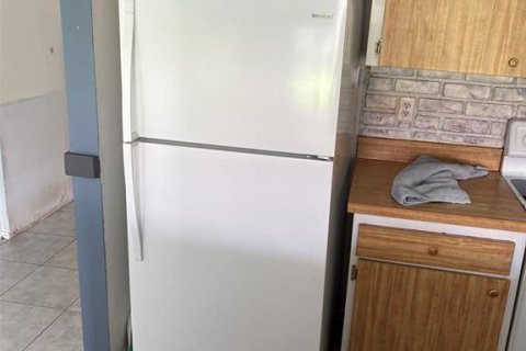 Casa en alquiler en Brandon, Florida, 3 dormitorios, 127.18 m2 № 1917419 - foto 16