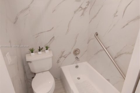 Снять в аренду кондоминиум в Халландейл-Бич, Флорида 2 спальни, 86.86м2, № 2024592 - фото 10