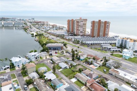Купить земельный участок в Редингтон-Шорс, Флорида № 2158054 - фото 5
