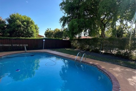 Casa en venta en Miami, Florida, 3 dormitorios, 161 m2 № 2058085 - foto 7