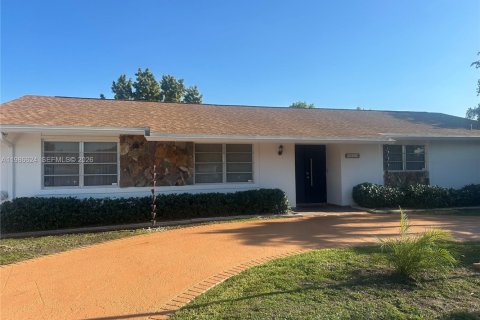 Casa en Miami, Florida 3 dormitorios, 161 m2 № 2058085