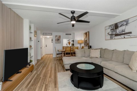 Copropriété à vendre à Clearwater, Floride: 1 chambre, 75.25 m2 № 2211489 - photo 9