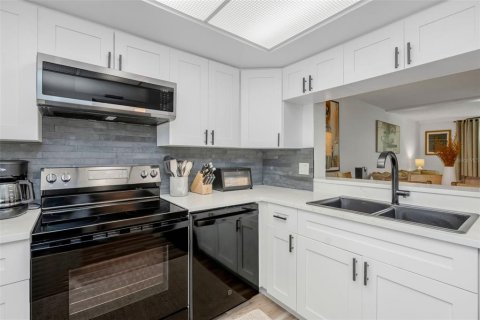 Copropriété à vendre à Clearwater, Floride: 1 chambre, 75.25 m2 № 2211489 - photo 2