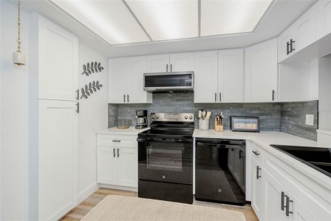 Copropriété à vendre à Clearwater, Floride: 1 chambre, 75.25 m2 № 2211489 - photo 3