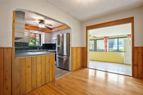Casa en venta en Miami Springs, Florida, 3 dormitorios, 107.4 m2 № 1857169 - foto 6