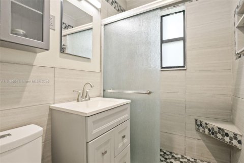 Casa en venta en Miami Springs, Florida, 3 dormitorios, 107.4 m2 № 1857169 - foto 19