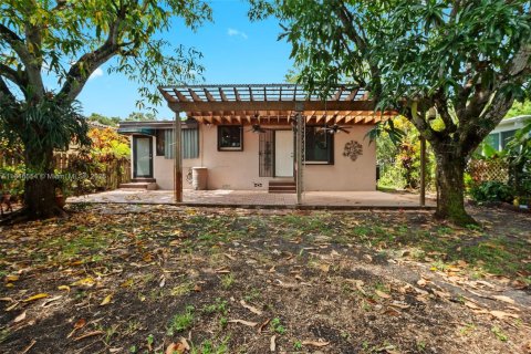 Casa en venta en Miami Springs, Florida, 3 dormitorios, 107.4 m2 № 1857169 - foto 23