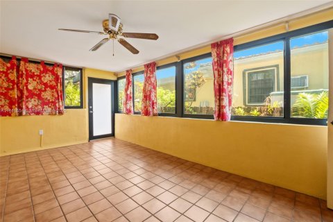 Casa en venta en Miami Springs, Florida, 3 dormitorios, 107.4 m2 № 1857169 - foto 11