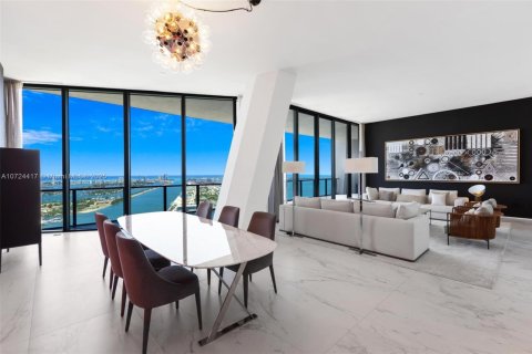 Condo in Miami, Florida, 4 bedrooms  № 566332 - photo 5