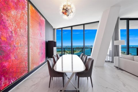 Condo in Miami, Florida, 4 bedrooms  № 566332 - photo 15