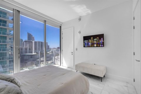 Condominio en alquiler en Miami, Florida, 1 dormitorio, 63.17 m2 № 2047489 - foto 12