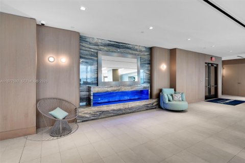 Condominio en alquiler en Miami, Florida, 1 dormitorio, 63.17 m2 № 2047489 - foto 22