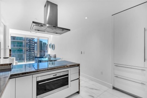 Condominio en alquiler en Miami, Florida, 1 dormitorio, 63.17 m2 № 2047489 - foto 7