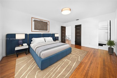 House in Miami Beach, Florida 5 bedrooms, 398.18 sq.m. № 1986036 - photo 19