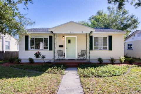 Casa en venta en Saint Petersburg, Florida, 2 dormitorios, 84.73 m2 № 1884722 - foto 1