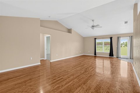 Villa ou maison à vendre à Winter Haven, Floride: 4 chambres, 238.48 m2 № 2298408 - photo 13