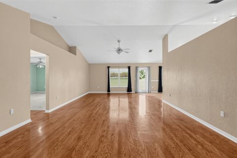 Villa ou maison à vendre à Winter Haven, Floride: 4 chambres, 238.48 m2 № 2298408 - photo 9