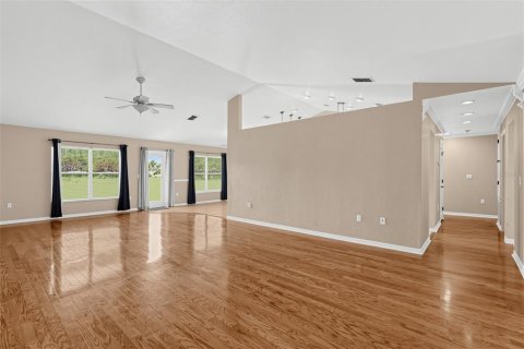 Villa ou maison à vendre à Winter Haven, Floride: 4 chambres, 238.48 m2 № 2298408 - photo 10