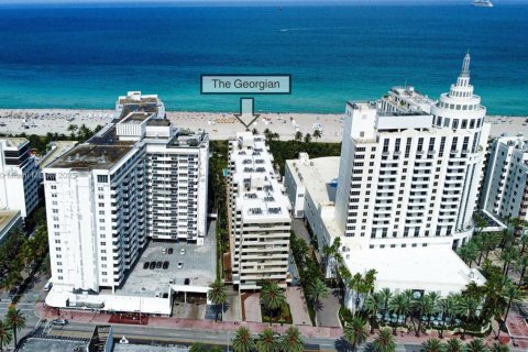 Condo in Miami Beach, Florida, 2 bedrooms  № 1973345 - photo 3