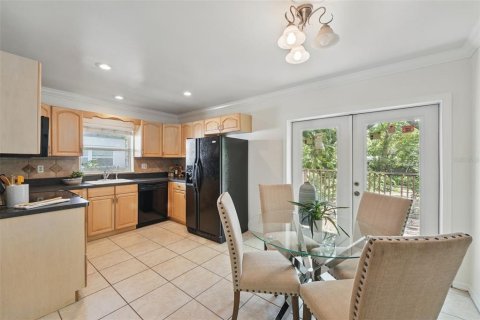 House in Orlando, Florida 3 bedrooms, 97.83 sq.m. № 1744601 - photo 7