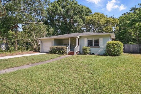 House in Orlando, Florida 3 bedrooms, 97.83 sq.m. № 1744601 - photo 2