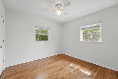 House in Orlando, Florida 3 bedrooms, 97.83 sq.m. № 1744601 - photo 17