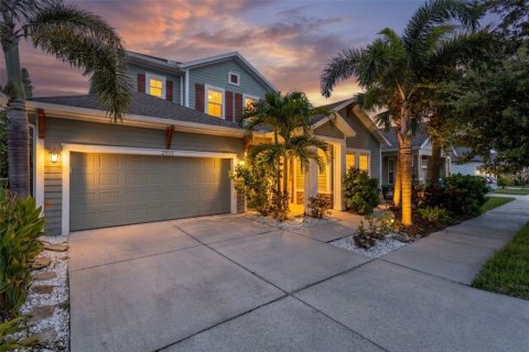 House in Odessa, Florida 4 bedrooms, 264.31 sq.m. № 2200321