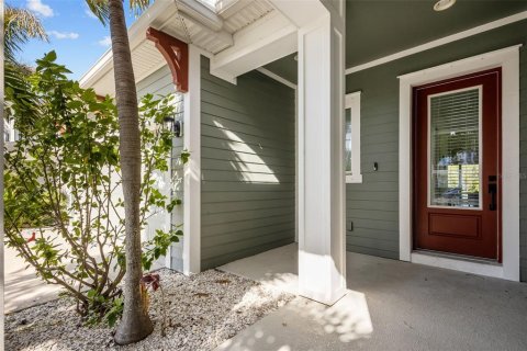 House in Odessa, Florida 4 bedrooms, 264.31 sq.m. № 2200321 - photo 2