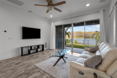 House in Odessa, Florida 4 bedrooms, 264.31 sq.m. № 2200321 - photo 6
