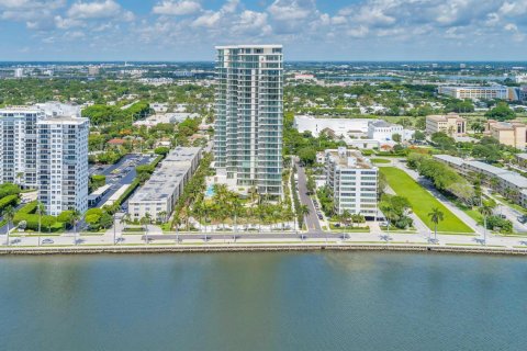 Condominio en venta en West Palm Beach, Florida, 2 dormitorios, 189.89 m2 № 2250084 - foto 29