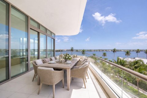 Condominio en venta en West Palm Beach, Florida, 2 dormitorios, 189.89 m2 № 2250084 - foto 2