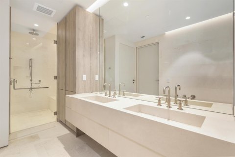 Condominio en venta en West Palm Beach, Florida, 2 dormitorios, 189.89 m2 № 2250084 - foto 14