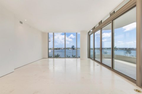 Condominio en venta en West Palm Beach, Florida, 2 dormitorios, 189.89 m2 № 2250084 - foto 4