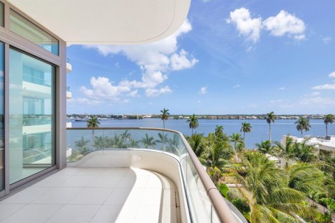 Condominio en venta en West Palm Beach, Florida, 2 dormitorios, 189.89 m2 № 2250084 - foto 3