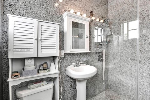 Apartamento en alquiler en Miami Beach, Florida, 2 dormitorios, 111.48 m2 № 1888227 - foto 12