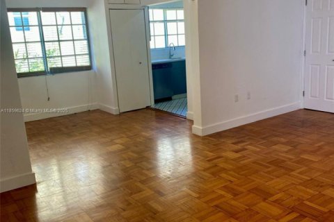 Apartamento en alquiler en Miami Beach, Florida, 2 dormitorios, 111.48 m2 № 1888227 - foto 19