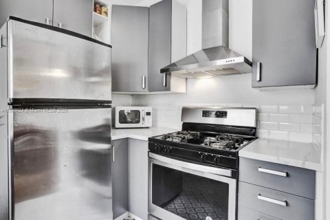 Apartamento en alquiler en Miami Beach, Florida, 2 dormitorios, 111.48 m2 № 1888227 - foto 7