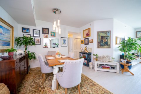 Condominio en venta en North Bay Village, Florida, 2 dormitorios, 116.22 m2 № 1735710 - foto 20