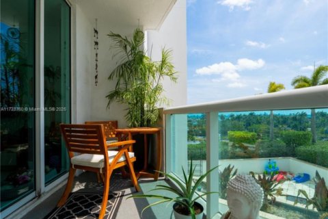 Condominio en venta en North Bay Village, Florida, 2 dormitorios, 116.22 m2 № 1735710 - foto 19