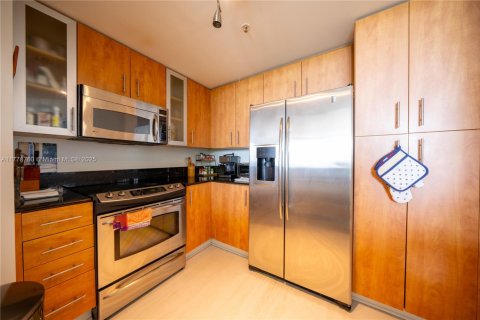 Condominio en venta en North Bay Village, Florida, 2 dormitorios, 116.22 m2 № 1735710 - foto 24